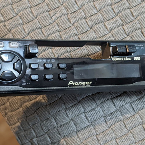 Pioneer KEH-P1010R car stereo like new