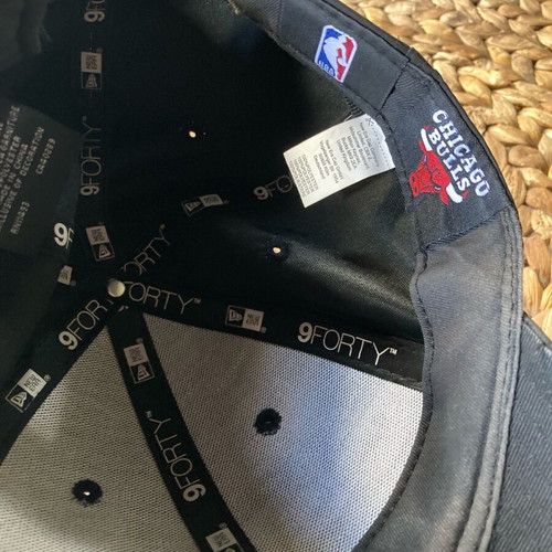 Chicago Bulls Jockey New Era 9 Forty hat new without tags, black