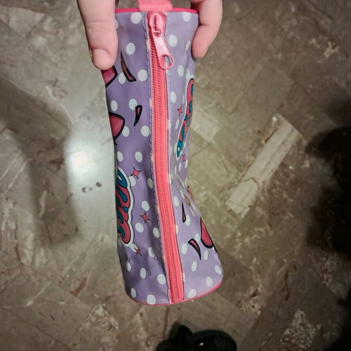 Children's pencil case like new