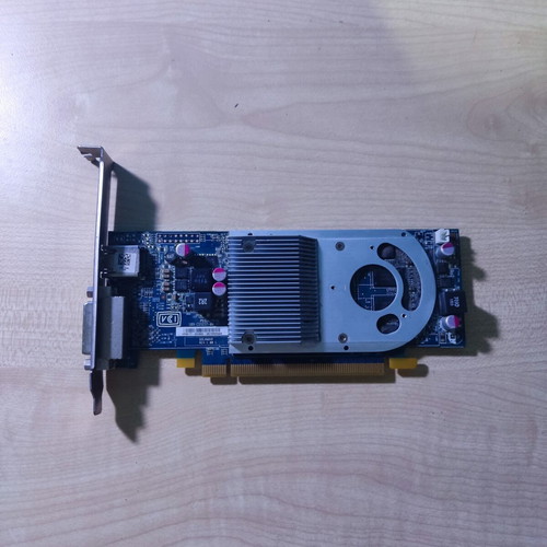 AMDRadeon R7 240 GPU 2GB VRAM DDR3 μεταχειρισμένο, χωρίς ανεμιστήρα