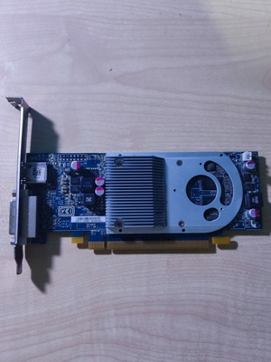 AMDRadeon R7 240 GPU 2GB VRAM DDR3 μεταχειρισμένο, χωρίς ανεμιστήρα