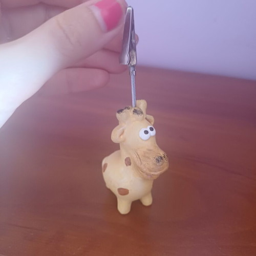 Giraffe memo and photo holder decorative stand
