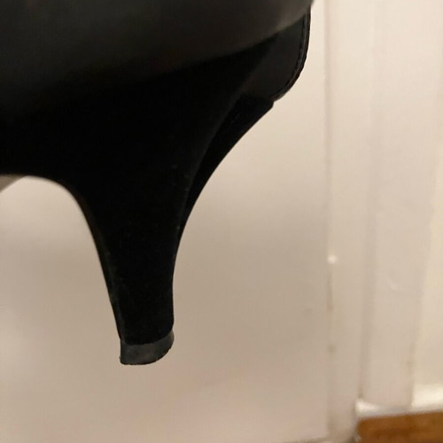 Marks & Spencer low heel pumps like new, size 40.5, black