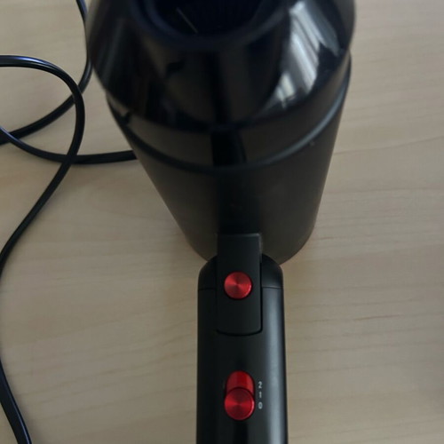IQ Hairdryer 2200 watt like new, foldable for travel