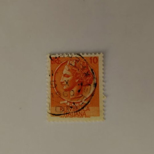Italian 10 Lire stamp like new, collectible