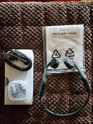 Creative Bluetooth headphones unused