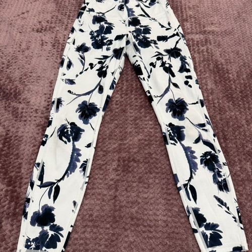Athleta Blue Floral 7/8 Women's Leggings like new