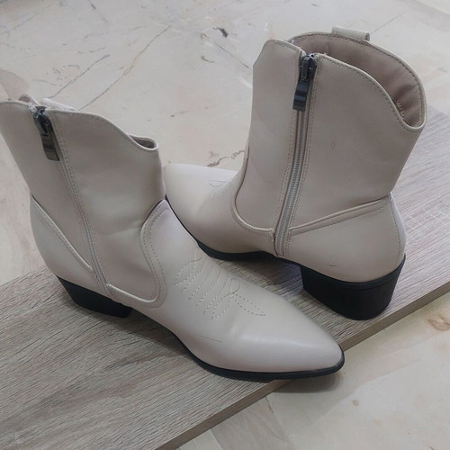 Cowboy boots white size 39 like new