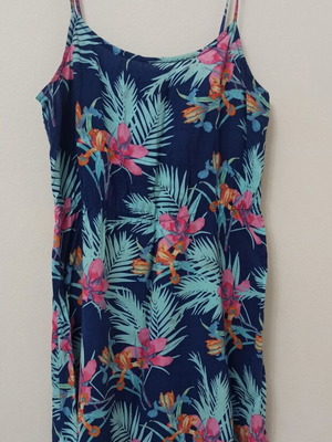 Tally Weijl summer dress like new, floral, elastic waist, size M