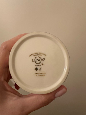 Lenox China Treasure porcelain jewelry box like new
