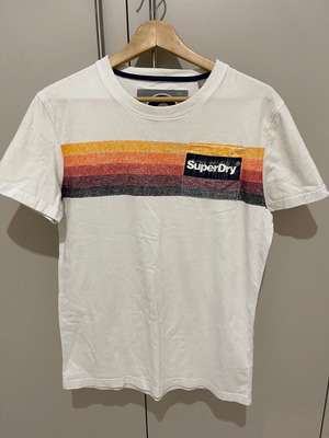 Ανδρική κοντομανικη μπλούζα Superdry