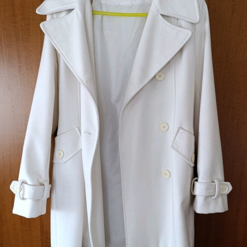 White coat like new, size M