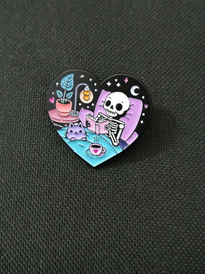 Pin with Cat and Book like new