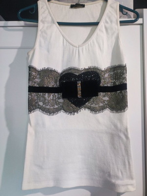 Sleeveless blouse used, white, size S