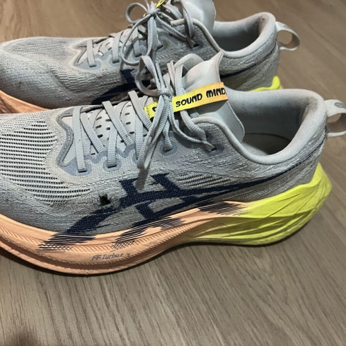 Asics Superblast Paris 2 running shoes size 42.5