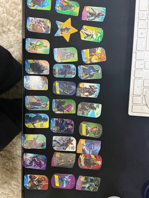 Μεταλλικές τάπες Fortnite μεταχειρισμένες, 148 τεμάχια