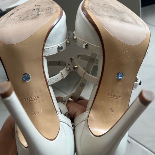Dune London off-white pumps like new, leather, size 38