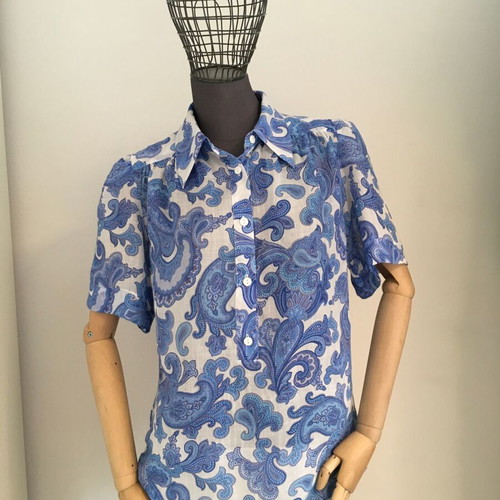 Luisa Spagnoli Women Shirt M like new, blue and white paisley