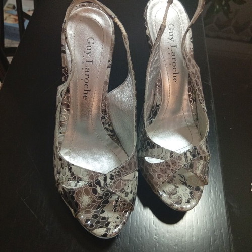 Guy Laroche women's leather sandals with unique heel, new, multicolor