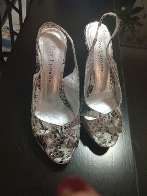 Guy Laroche women's leather sandals with unique heel, new, multicolor