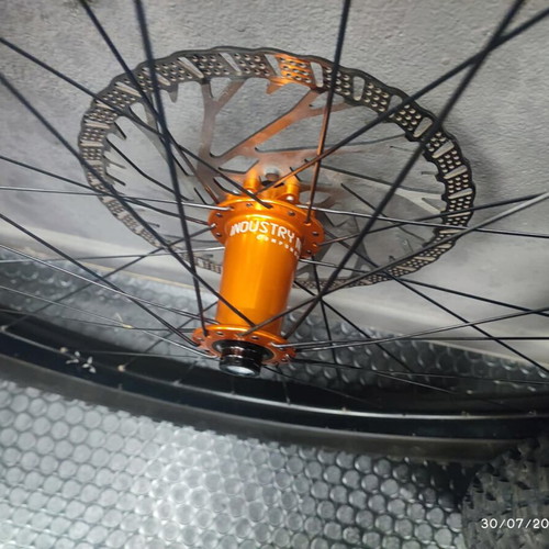 Custom Wheelset 29" Industry Nine Hydra with DT Swiss EX 511 and Sapim CX-Ray, like new