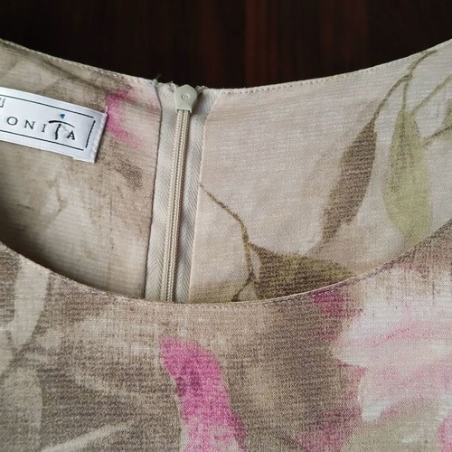 Bonita women's blouse like new, multicolor, size 42