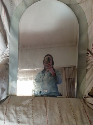 Mirror like new, ideal for bathroom