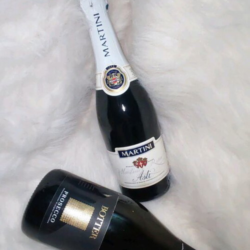 Collectible drinks used, pack with liqueur, vodka, sparkling wines