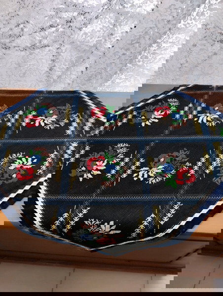 vintage καρέ, αμεταχειριστο.(60*60 εκ)