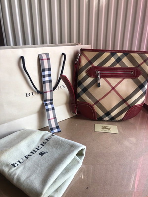 Γυναικεία τσάντα Burberry χιαστί μεταχειρισμένη
