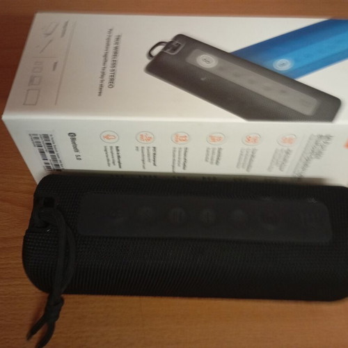 Mi Bluetooth speaker 16 watt like new