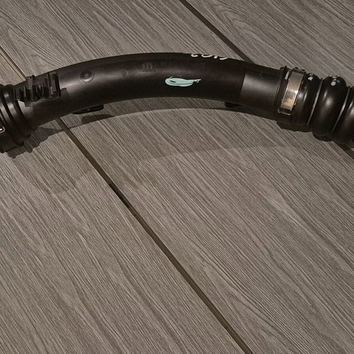 Σωλήνας Intercooler Peugeot 2008 μεταχειρισμένος, OEM 9835727780/9817416680