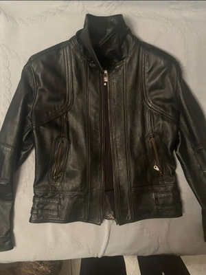 Δερμάτινο μπουφάν καινούργιο, μέγεθος S, μαύρο