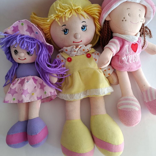 Cloth dolls set of 3 like new, sizes 40, 32 and 30 cm