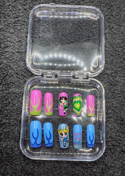 Press on nails, handmade