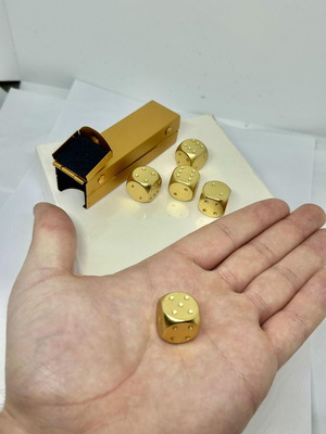 Χρυσά ζάρια σε θήκη 6 τεμαχίων νέα