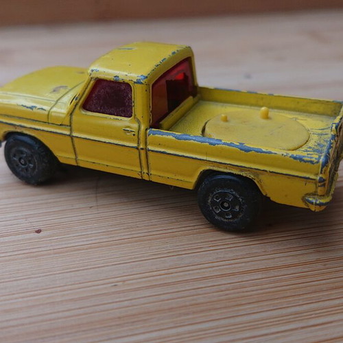 Matchbox Lesney Rola-Matics No. 57 Wild Life Ford Ranger Truck yellow used