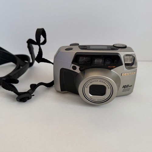 Pentax IQZoom200 camera like new