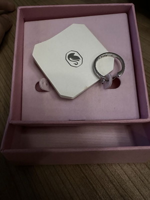 Swarovski silver earring new with crystals