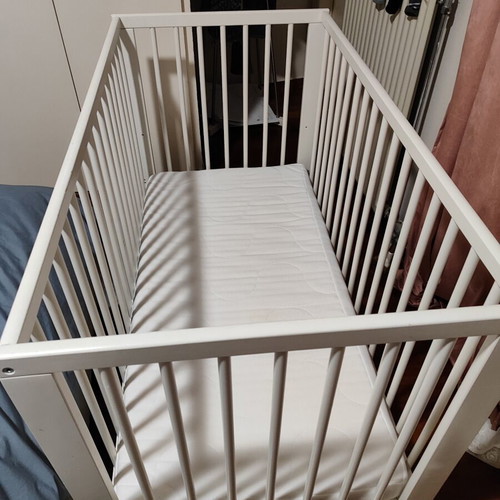 IKEA Gulliver Baby Cot like new with mattress and bedding set