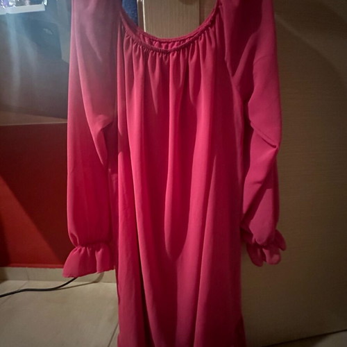 Fuchsia dress like new, airy summer style with silver belt