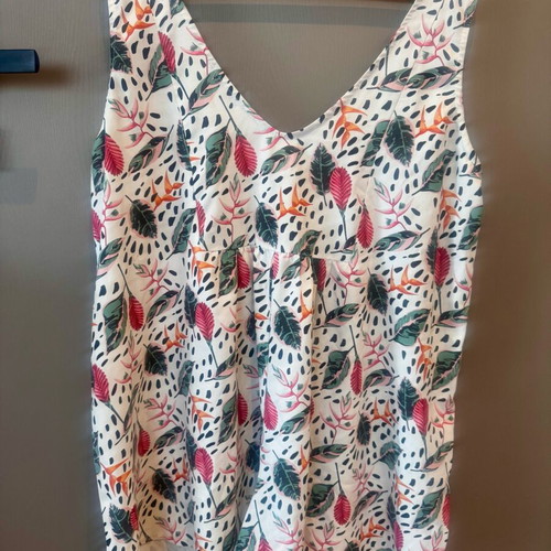 Zebras & Libras jumpsuit like new, size M, white multicolor