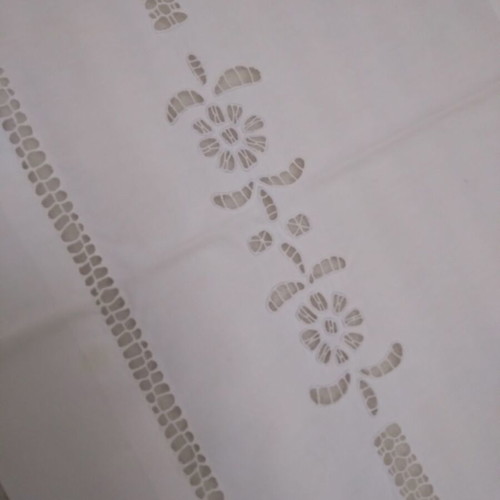 Cutwork table linen handmade like new, 39x54 cm