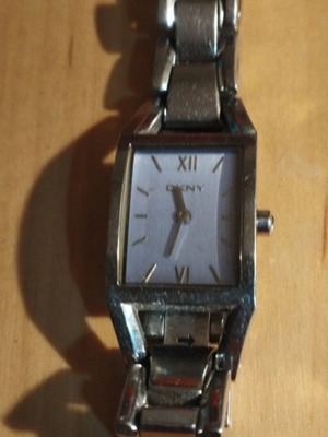 DKNY Ladies Quartz Watch used, silver, functional