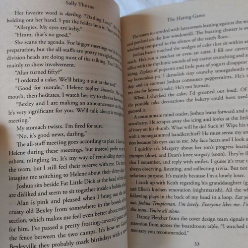The Hating Game book in English, romantic, humor, like new