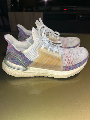 Adidas Ultraboost 37 1/3 used, multicolor athletic shoes