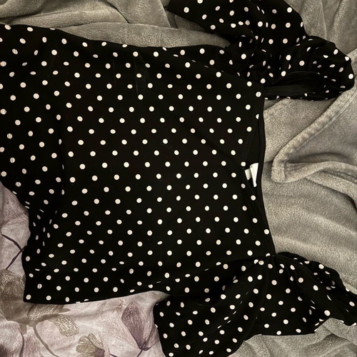 Polka dot blouse new, H&M, black and white
