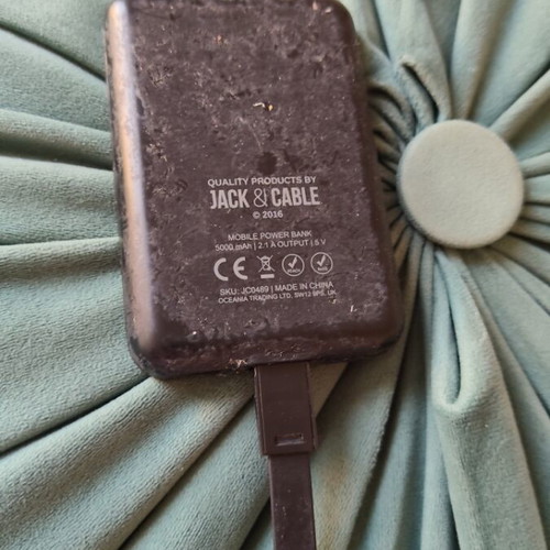 Power Bank charger used with cable