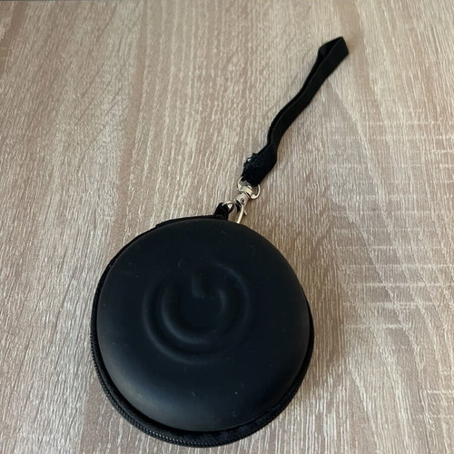 Cable and earphone case with zipper and inner mesh pocket like new
