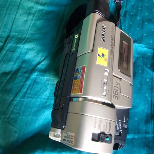 Sony Handycam 360x Vision Hi8 CCD-TRV87E camcorder